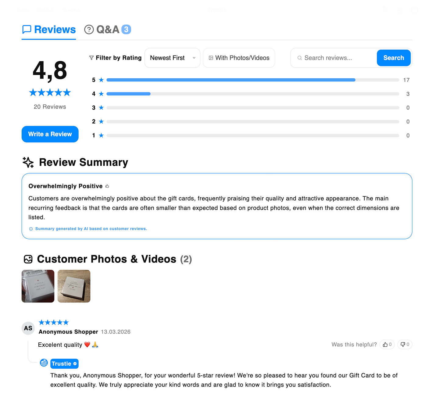 Scrollable Customer Reviews List Showcase